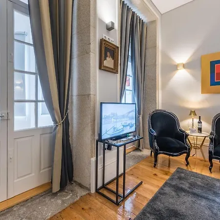 Guestready - Luxus Apts - Alves Da Veiga Garden Apartment